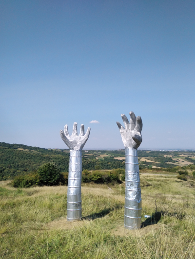 DRŽI ME ZA RUKU, metal, 5m., Lokacija : Bike park Bukovac, 2020