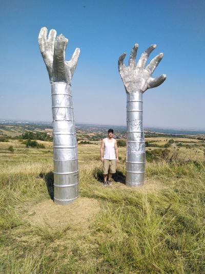 DRŽI ME ZA RUKU, metal, 5m., Lokacija : Bike park Bukovac, 2020